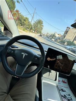 تێسلا مۆدێل 3